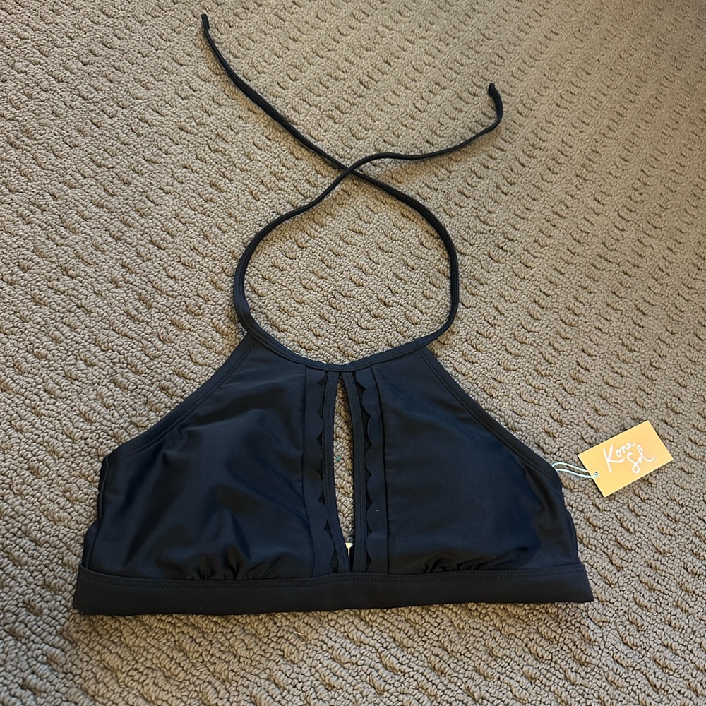 NWT’s Women’s Black Bikini Top